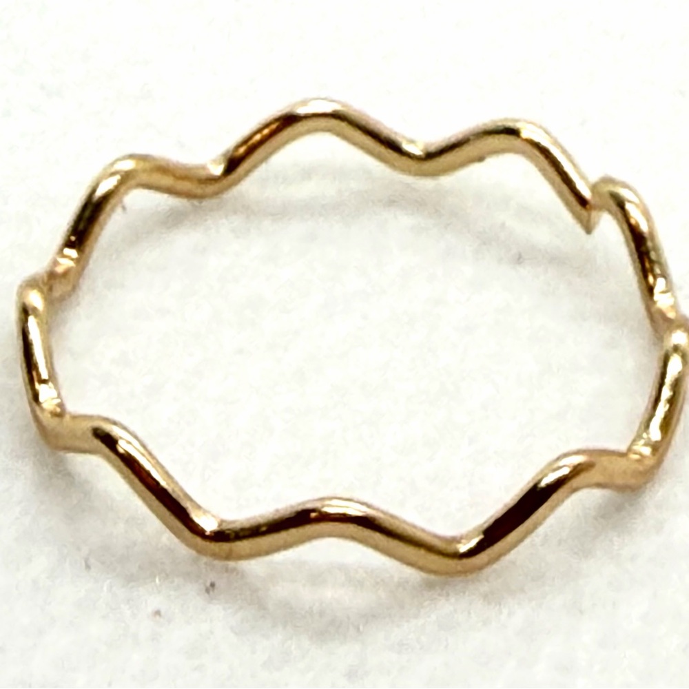 Set of 5 Gold Stacked Midi Rings Set - Picture 10 of 12